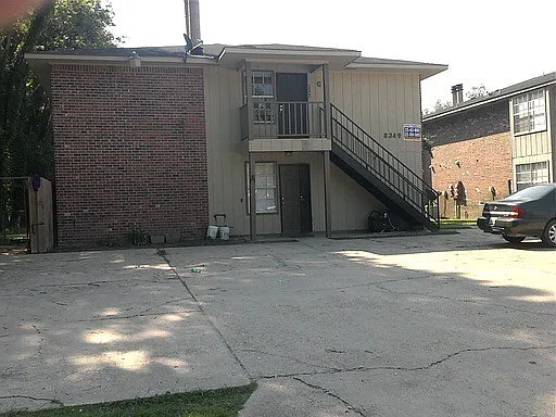 8349 Governor Dr