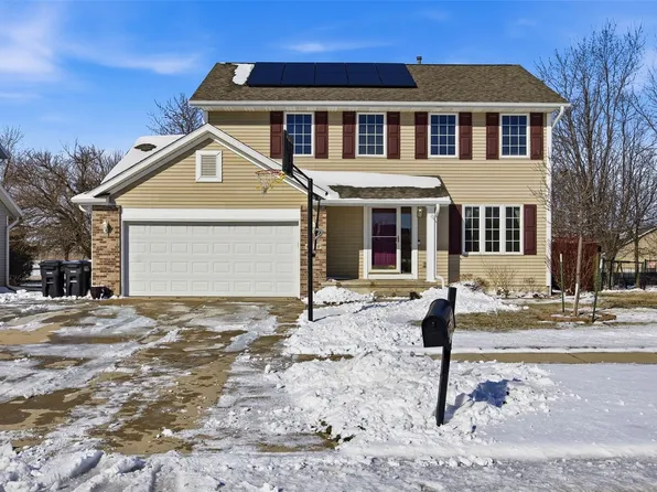 4070 Pinehurst Dr, Marion, IA 52302