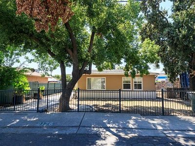 2176 E Lindsay St, Stockton, CA, 95205