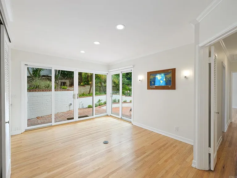 7920 Avenida Alamar — Photo 17