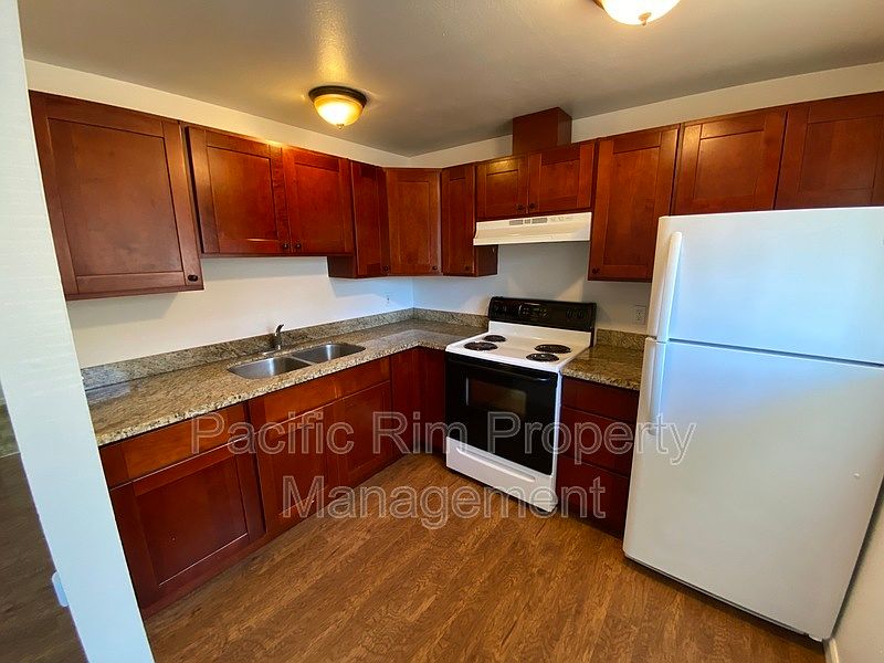 1st image of 15501 Grant Ave SW APT 1