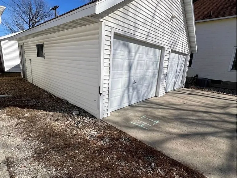 702 N Washington St — Photo 14