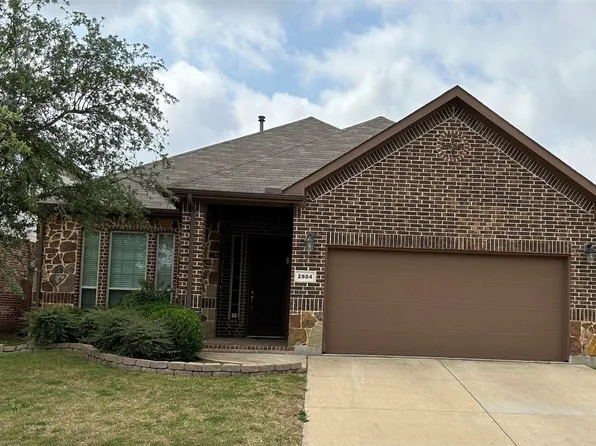 2804 Frontier Dr, Denton, TX 76210