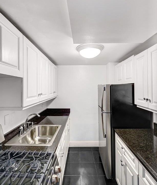 1st image of 330 W 45th St APT 11a