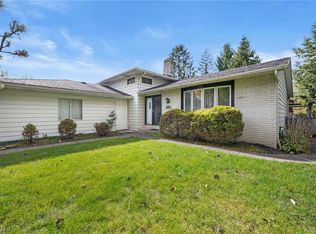 4114 Ashton Cir, North Olmsted, OH 44070
