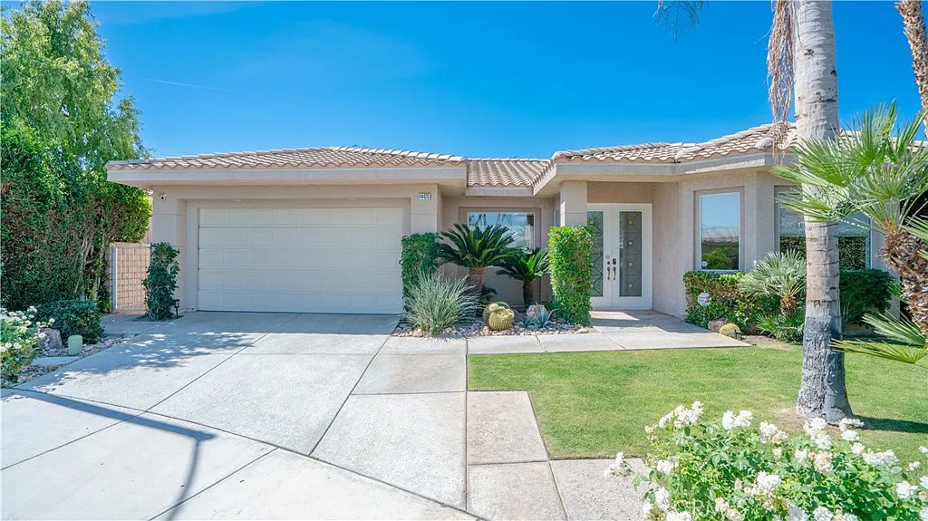 4 bed, 3.5 bath, 2540 sqft, $6,500 — Photo 2