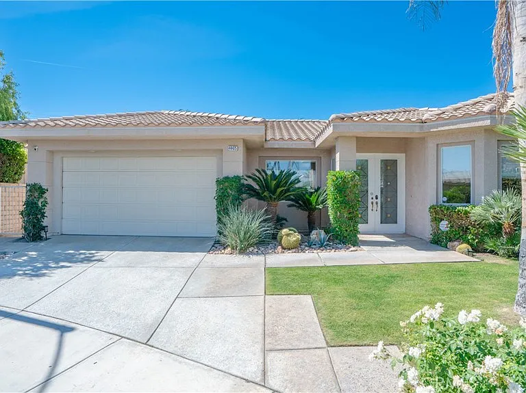 44475 Grand Canyon Ln — Photo 2