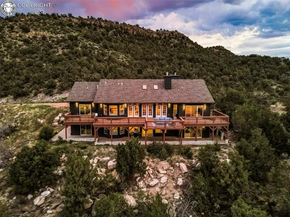 1194 Rimrock Ter, Penrose, CO 81240