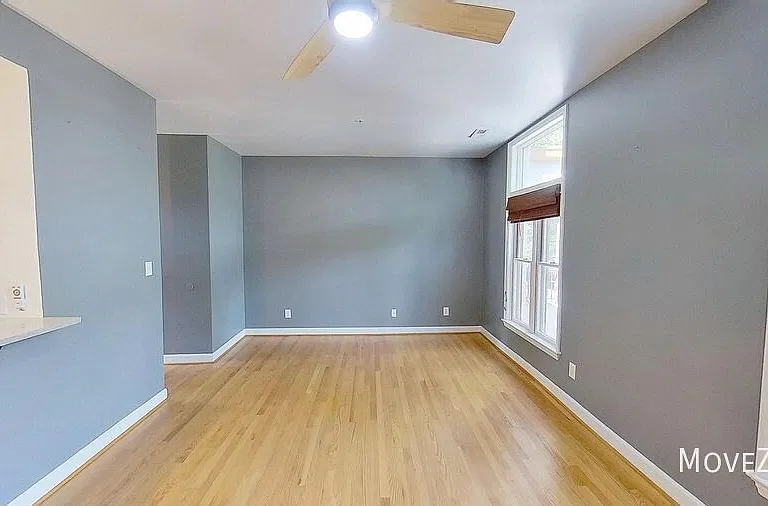 208 E Davie St — Photo 5