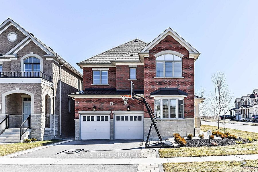 1st image of 44 Clara May Ave