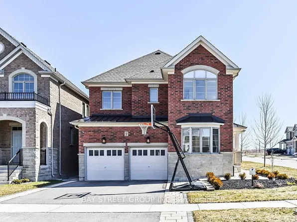 44 Clara May Ave, East Gwillimbury, ON L9N 0R4