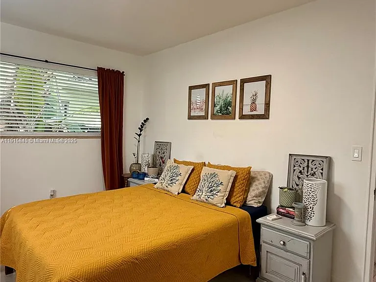 1198 Marseille Dr #4A — Photo 4