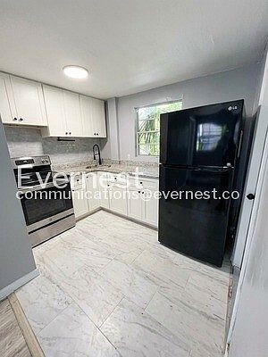 3rd image of 669 Avenue B NW APT 9