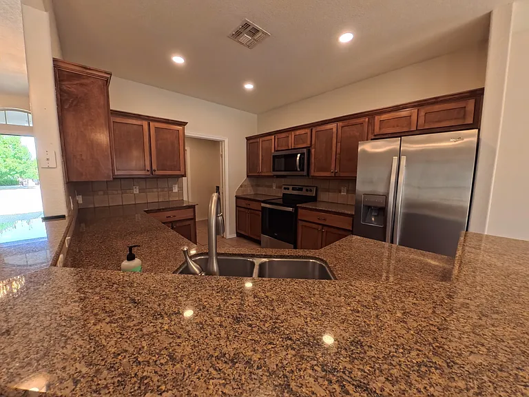 14 Burnham Dr — Photo 12