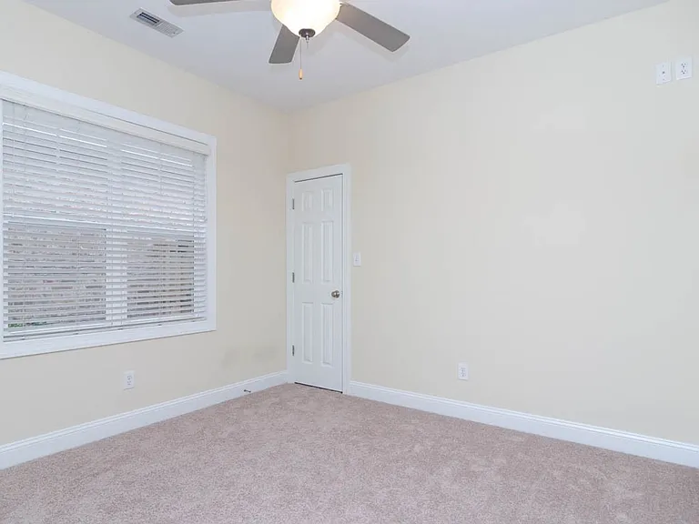 5040 Whitner Dr — Photo 15