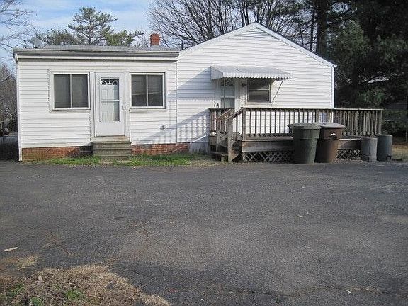 2nd image of 2507 Yanceyville St