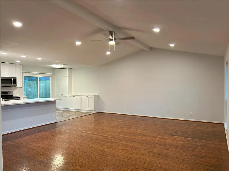946 Sierra Shadows Dr — Photo 13