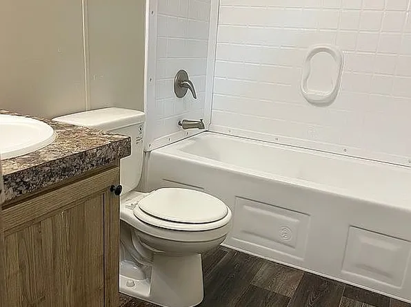 918 Cimarron Trl, Gardner, KS 66030