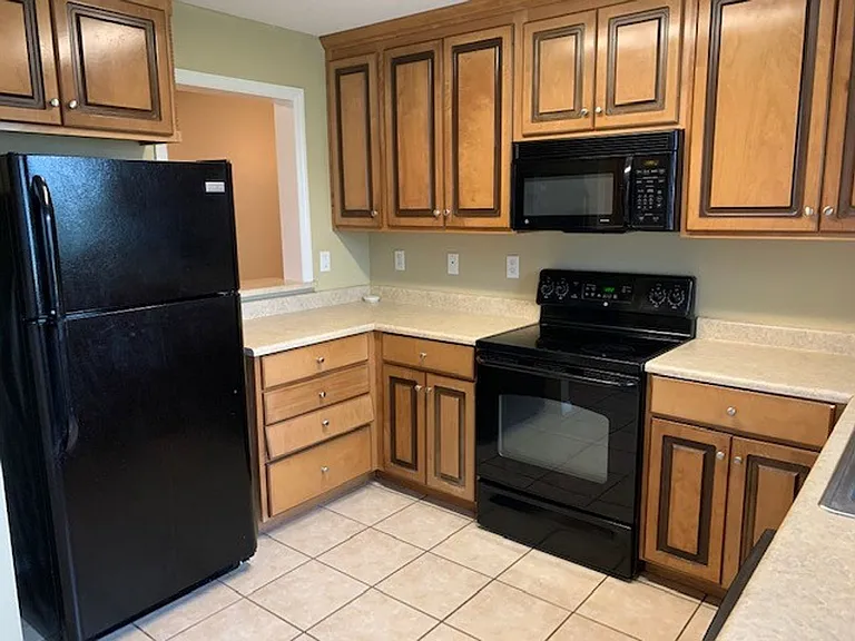 2705 Pineview Dr #A — Photo 3