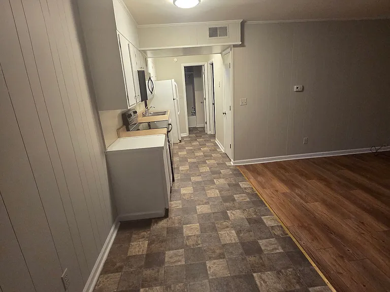 1208 Avondale Dr — Photo 9
