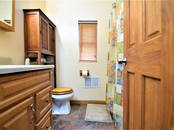 3rd image of 2819 Bruner Ave