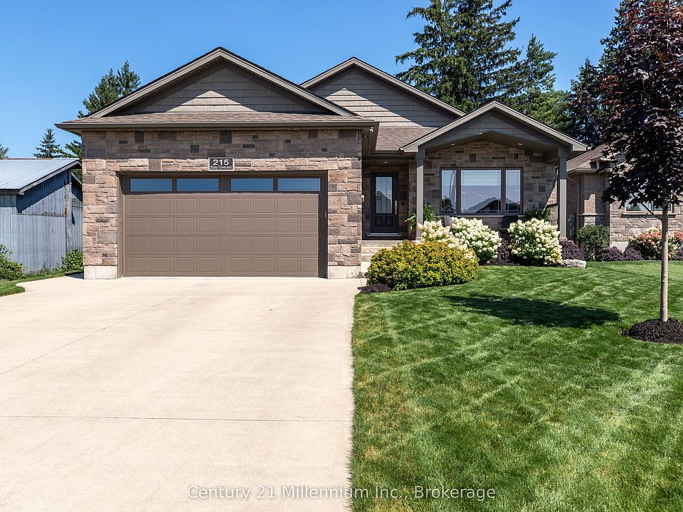 1st image of 215 Djay Cres