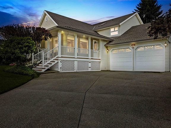 3rd image of 1661 Finch Pl
