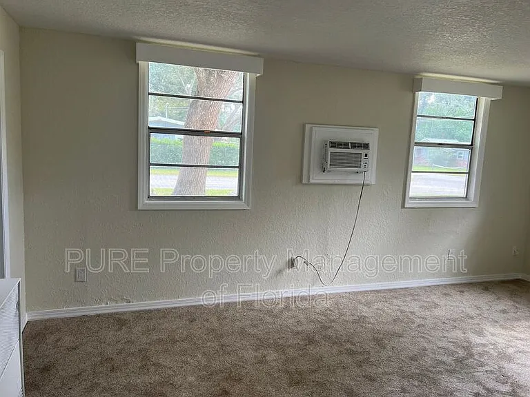 2205 NE 14th Ave — Photo 19
