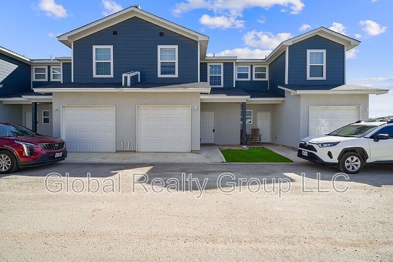 1st image of 6914 Crestway Dr #104