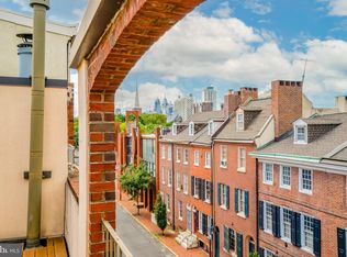 112 Lombard St, Philadelphia, PA 19147