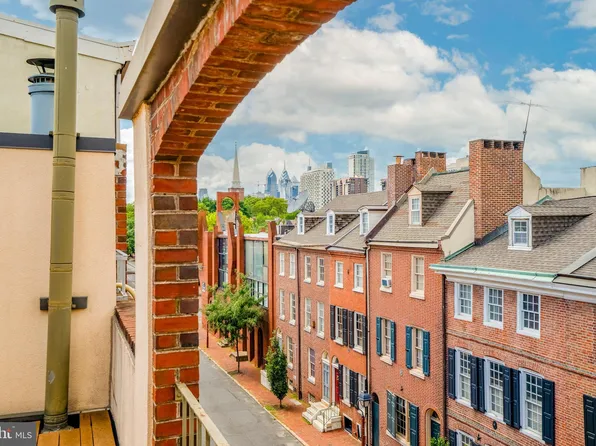 112 Lombard St, Philadelphia, PA 19147