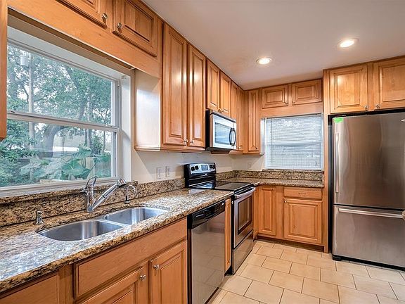 4th image of 1200 Newcastle Dr
