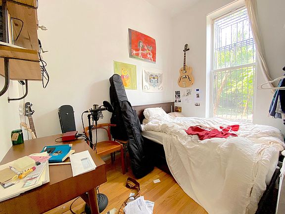 5th image of 8 Spencer Pl APT 2