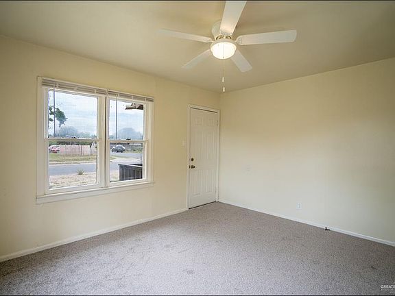 4th image of 601 W 8th St