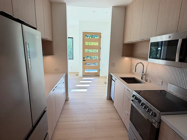 88 La Loma Dr #A — Photo 14
