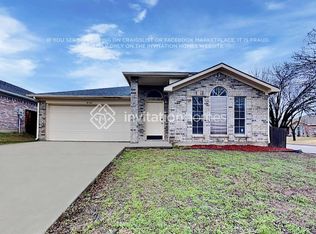 8100 Rambler Rose St, Fort Worth, TX 76137