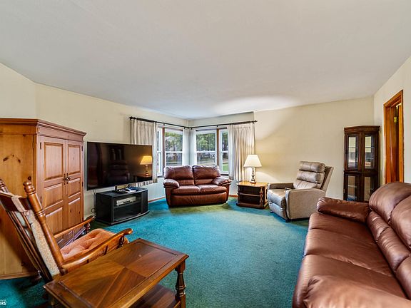 5th image of 717 5th St