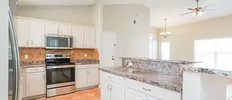 2402 Knightsbridge Blvd — Photo 8