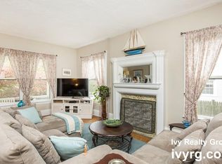 34 Walnut St APT 1A, Watertown, MA 02472