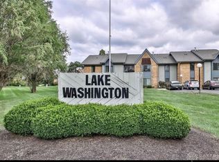 1907 N Washington Dr, Dayton, OH 45458
