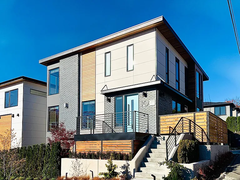 10 5th Ave — Photo 1