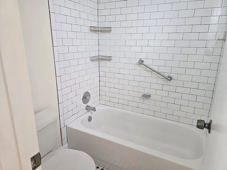 108 Lake Nancy Dr — Photo 17