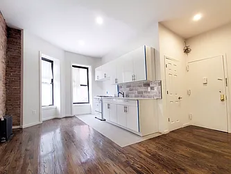 Rented by Rentall Group Inc