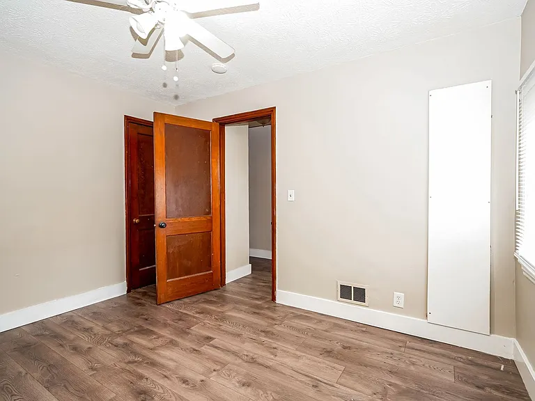 2654-2656 Avalon Pl — Photo 9