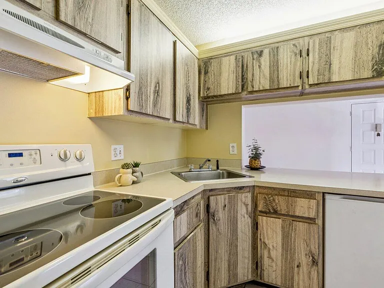 618 Sea Pine Way #A2 — Photo 12