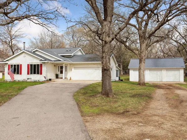 1532 Cedar Ln, Newport, MN 55055