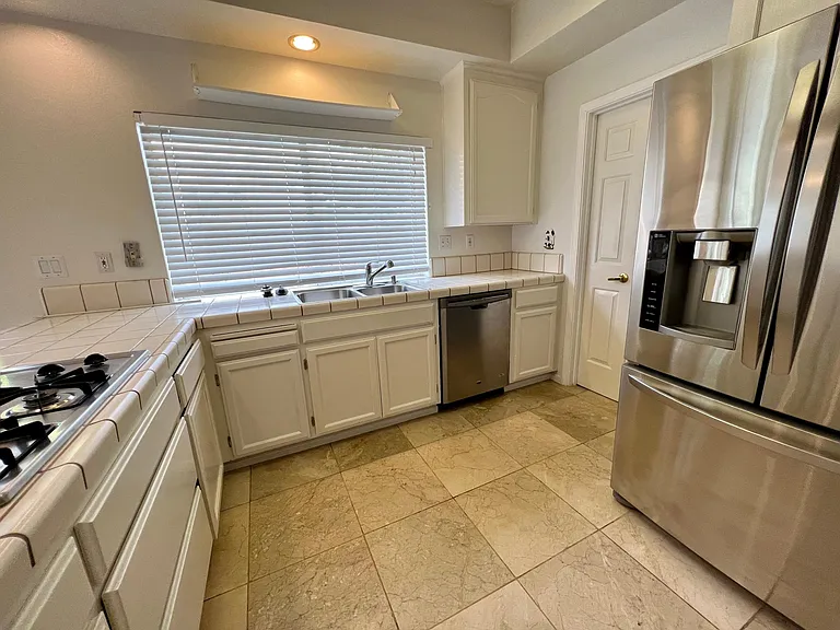 11688 Olive Spring Ct — Photo 9
