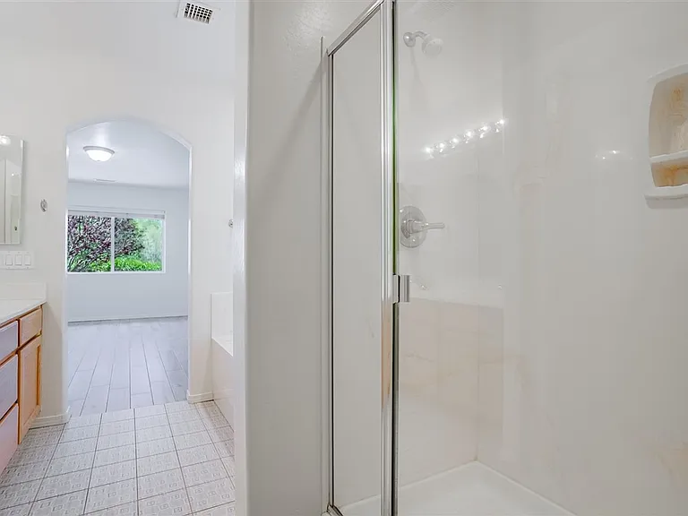 379 Badger Ct — Photo 18