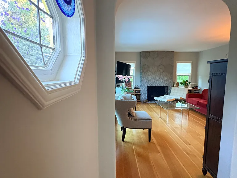 1428 Mountain Blvd — Photo 7