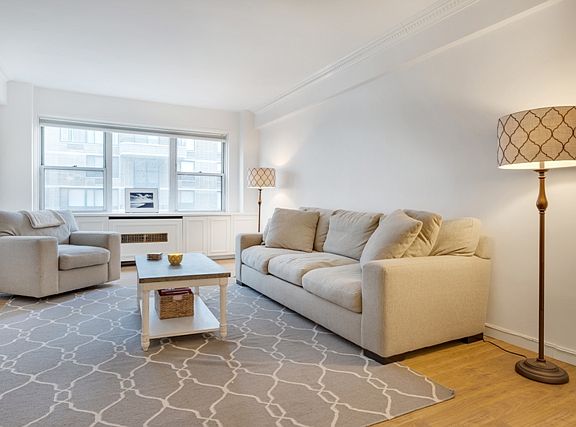 3rd image of 310 E 49th St APT 6G